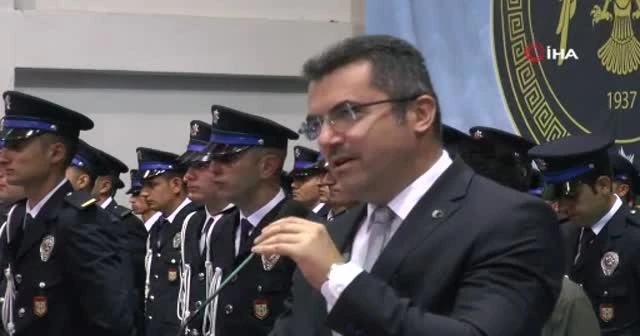 POMEM Mezuniyet töreninde sürpriz evlenme teklifi