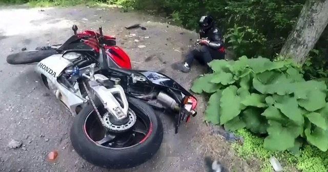 Sarıyer’de hız yapan motosikletliler çarpıştı