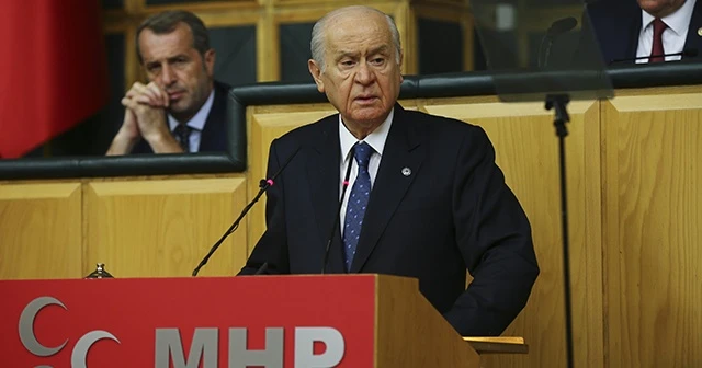 Devlet Bahçeli baygınlık geçirerek hastaneye kaldırıldı