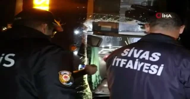 1 kişinin öldüğü 1 kişinin yaralandığı korkunç kaza kamerada
