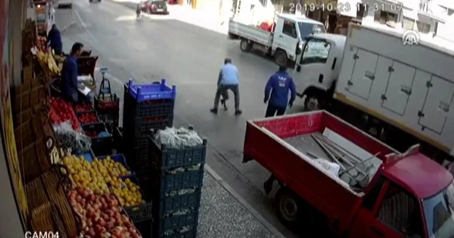 Kamyonetin altında kalmaktan işte böyle kurtuldu
