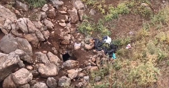 Van'da teröristlere ait silah ve lojistik malzemelerinin depolandığı bir sığınak bulundu