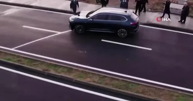 Cumhurbaşkanı Erdoğan, yerli otomobilin direksiyonuna geçti