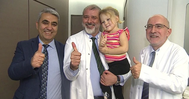 Eşini muayene ederken 3,5 yaşındaki kızında tümör tespit etti