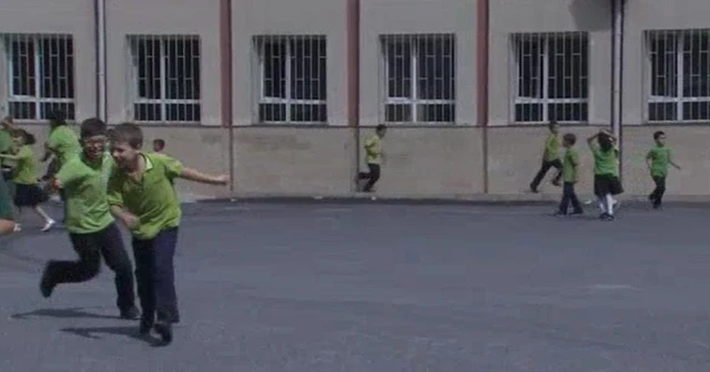 Her köşe başında bir özel okul var