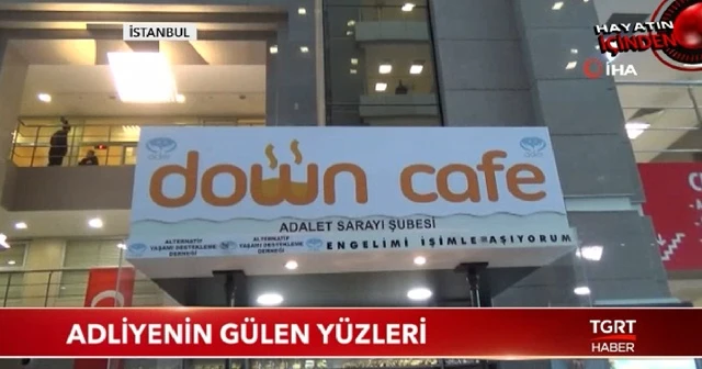 Adliyenin gülen yüzleri