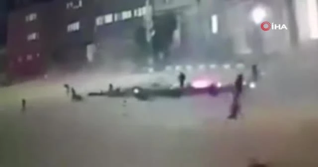 Hafter'in Trablus'ta askeri okula düzenlediği saldırı anı kamerada