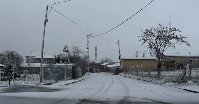 İstanbul Silivri'de kar yağışı başladı