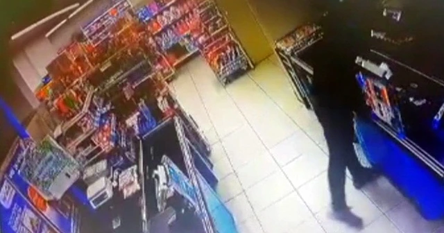 Kasiyere silah doğrultup gasp etti, yakalanınca, 'kokoreççiyim' dedi