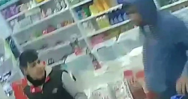 Siverek’te deprem anı güvenlik kamerasında