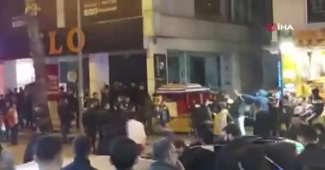 Fenerbahçe ve Galatasaray taraftarı birbirine girdi
