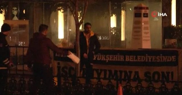 İBB önünde tinerle kendini yakmaya çalıştı