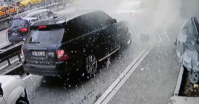 İş yerinde yaşanan patlama anı kamerada