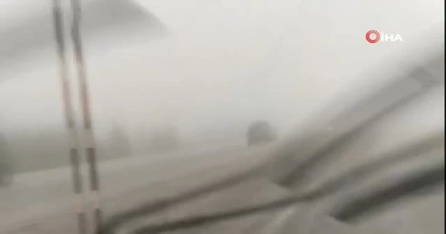 Ters şeritte kilometrelerde ilerledi, tırın altında kalmaktan son anda kurtuldu