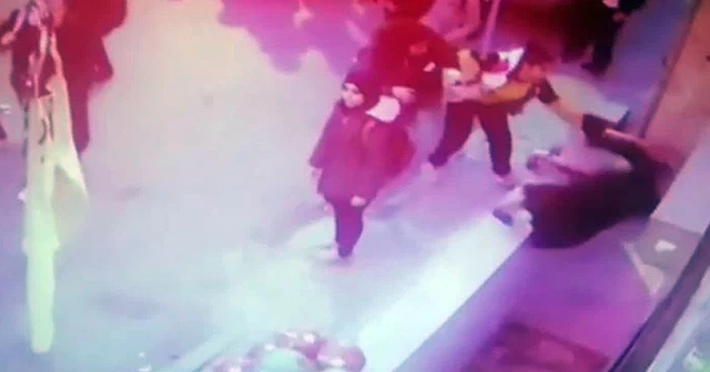 Torununu okuldan almaya giden yaşlı kadın merdiven boşluğuna düştü