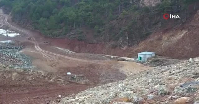Uşak’ta baraj çatladı, 2 köyde evler boşaltılacak