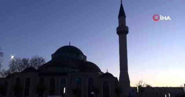 Almanya'da koronavirüs nedeniyle ezan sesi yükseldi