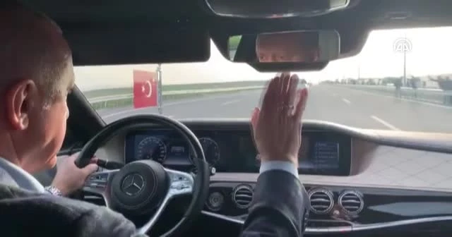 Cumhurbaşkanı Erdoğan, Çaykur Rizespor - Alanyaspor maçını aracından takip etti