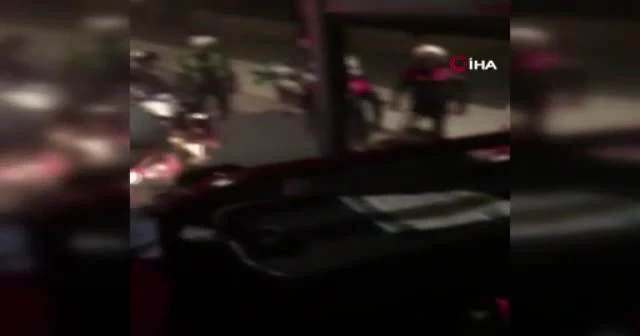 İki yolcunun karantina otobüsünden alındığı görüntüler
