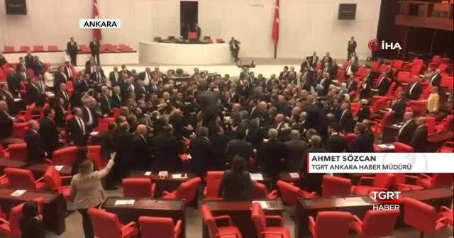 Meclis'te yumruklu kavga