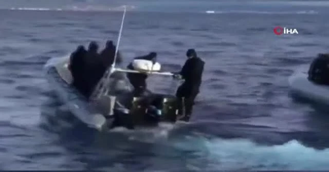Sahil Güvenlik Komutanlığı göçmenleri denizde yalnız bırakmıyor