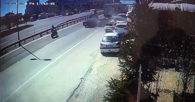 E-5’te 6 araçlı zincirleme kaza kamerada