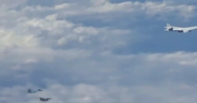 Rus bombardıman jetlerine yakın takip