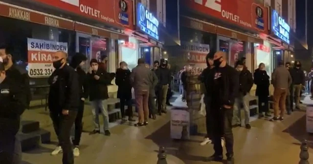 Sokağa çıkma yasağı sonrası vatandaşlar fırınlara akın etti