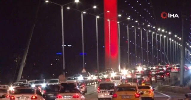 15 Temmuz Şehitler Köprüsü'nde kısıtlama sonrası trafik yoğunluğu