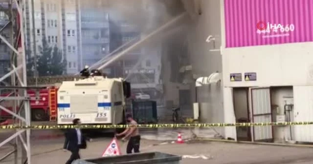 Batman'da AVM yangını