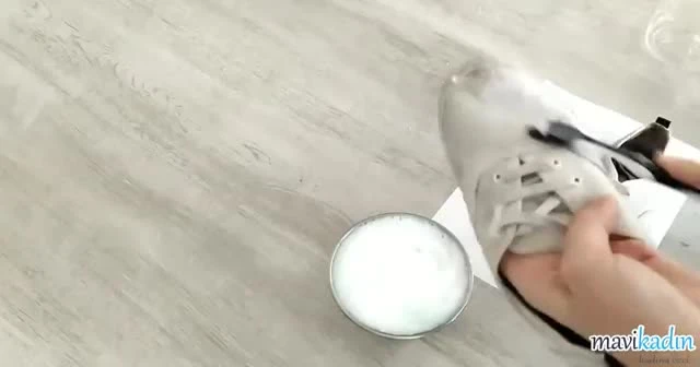 Bez Ayakkabılar Kirden Nasıl Temizlenir Ayakkabılarınız Yenilenecek