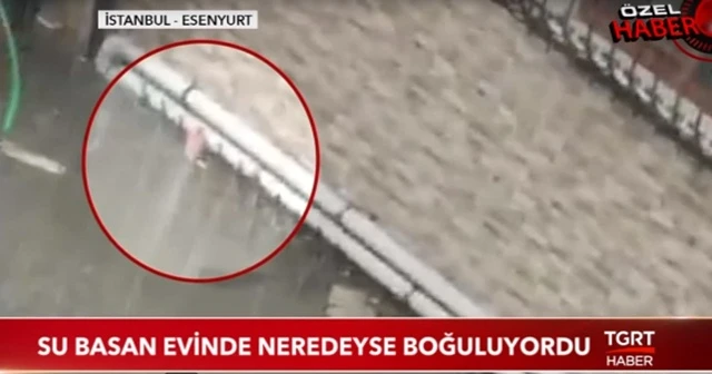 Su basan evinde neredeyse boğuluyordu