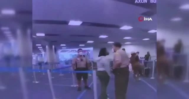 ABD’de polis siyahi kadına yumruk attı