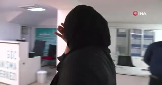 Bulduğu para dolu çantayı sahibine teslim etti