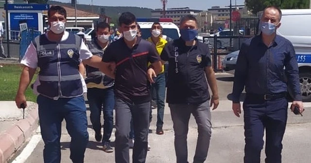 Gündüz vakti pompalı tüfekle gasp kamerada