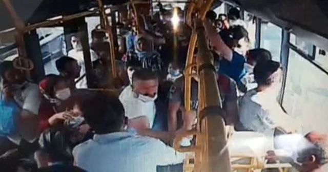 Halk otobüsüne parayla binemedi, şoföre sinirlenip camları kırdı