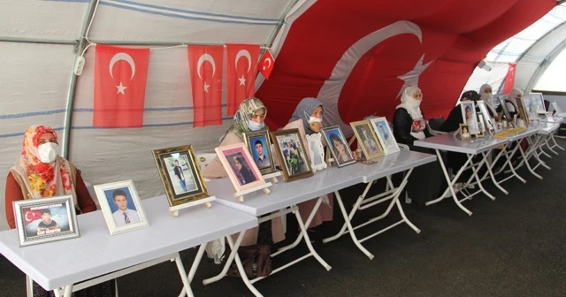 HDP önündeki ailelerin evlat nöbeti 327’nci gününde