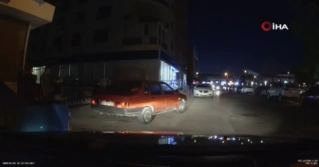 Korona virüsü yok saydılar, 5 kişilik otomobilden 10 kişi çıktı