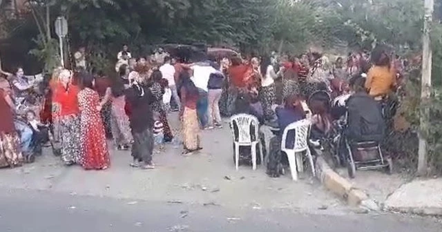 Sosyal mesafeyi hiçe sayarak göbek attılar