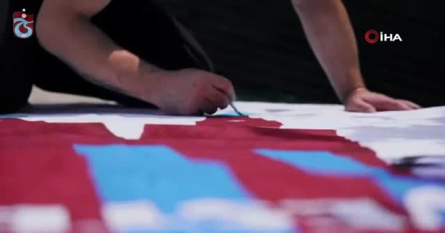Trabzonspor yeni sezon formasını tanıttı