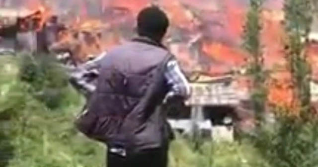 Yusufeli'de yangın evleri küle çevirdi