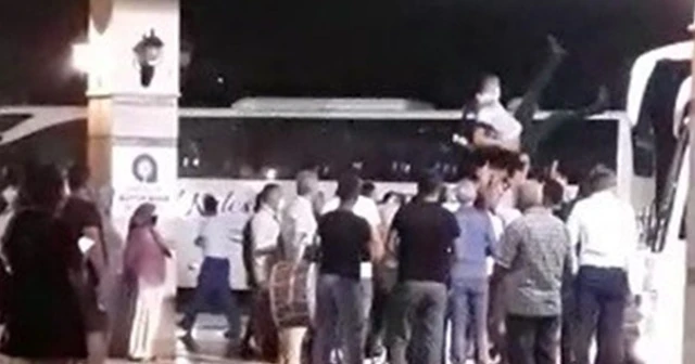 Asker uğurlamasında sosyal mesafe hiçe sayıldı