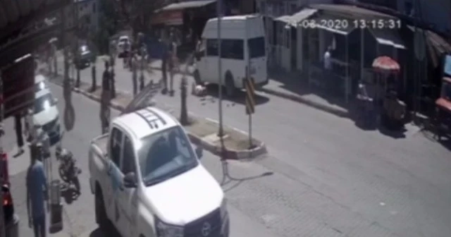 Babasını sokak ortasında bıçaklayarak öldürdü