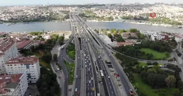 Bayram sonrası ilk mesai gününde trafik yoğunluğu