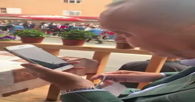 Cumhurbaşkanı Erdoğan down sendromlu gençle görüştü