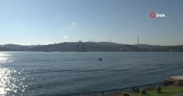 Dev petrol platformu İstanbul Boğazı'ndan geçiyor