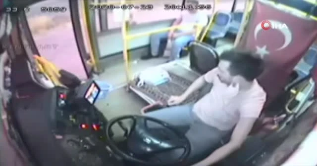 Durdurduğu otobüse binmeyen yolcu bakın ne yaptı!