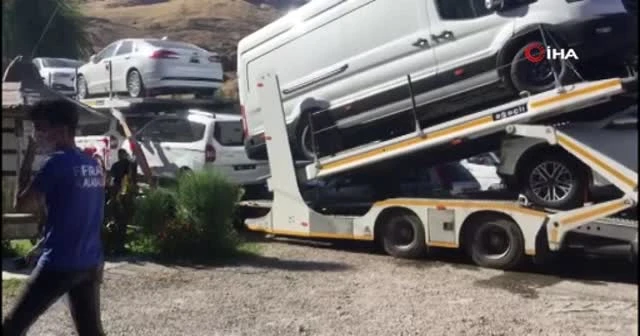 Freni boşalan tır 5 aracı biçti! İşte o anlar