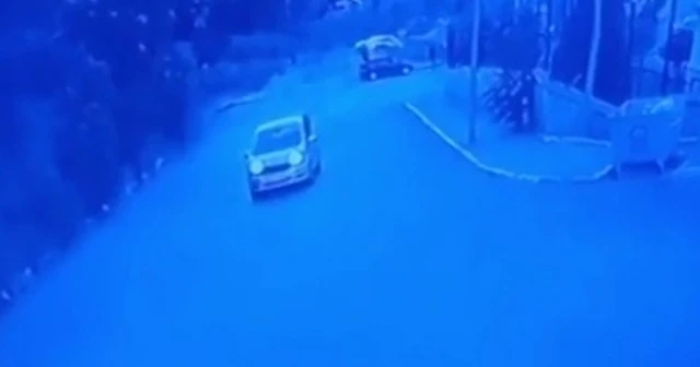 Geri vitese taktı, toprak alana uçtu