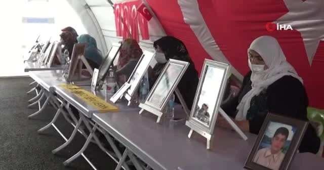 HDP önündeki ailelerin evlat nöbeti devam ediyor